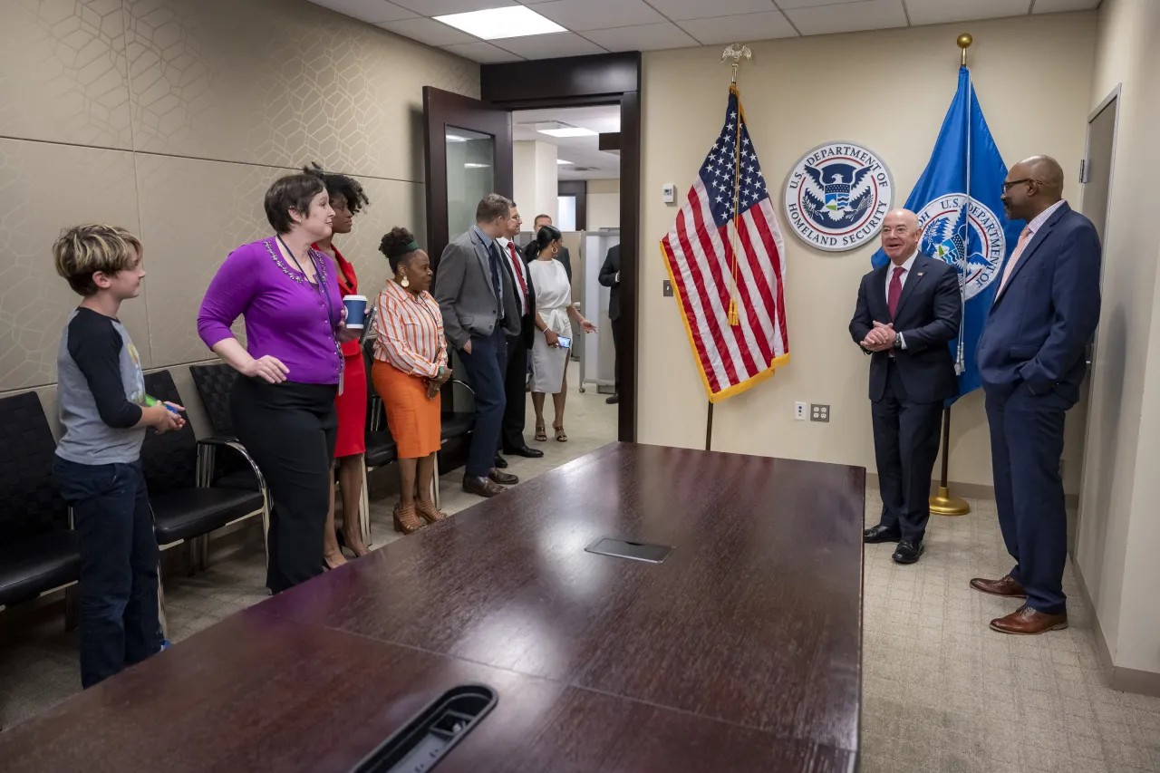 Image: DHS Secretary Alejandro Mayorkas Says Farewell to Acting ICE Director  (004)