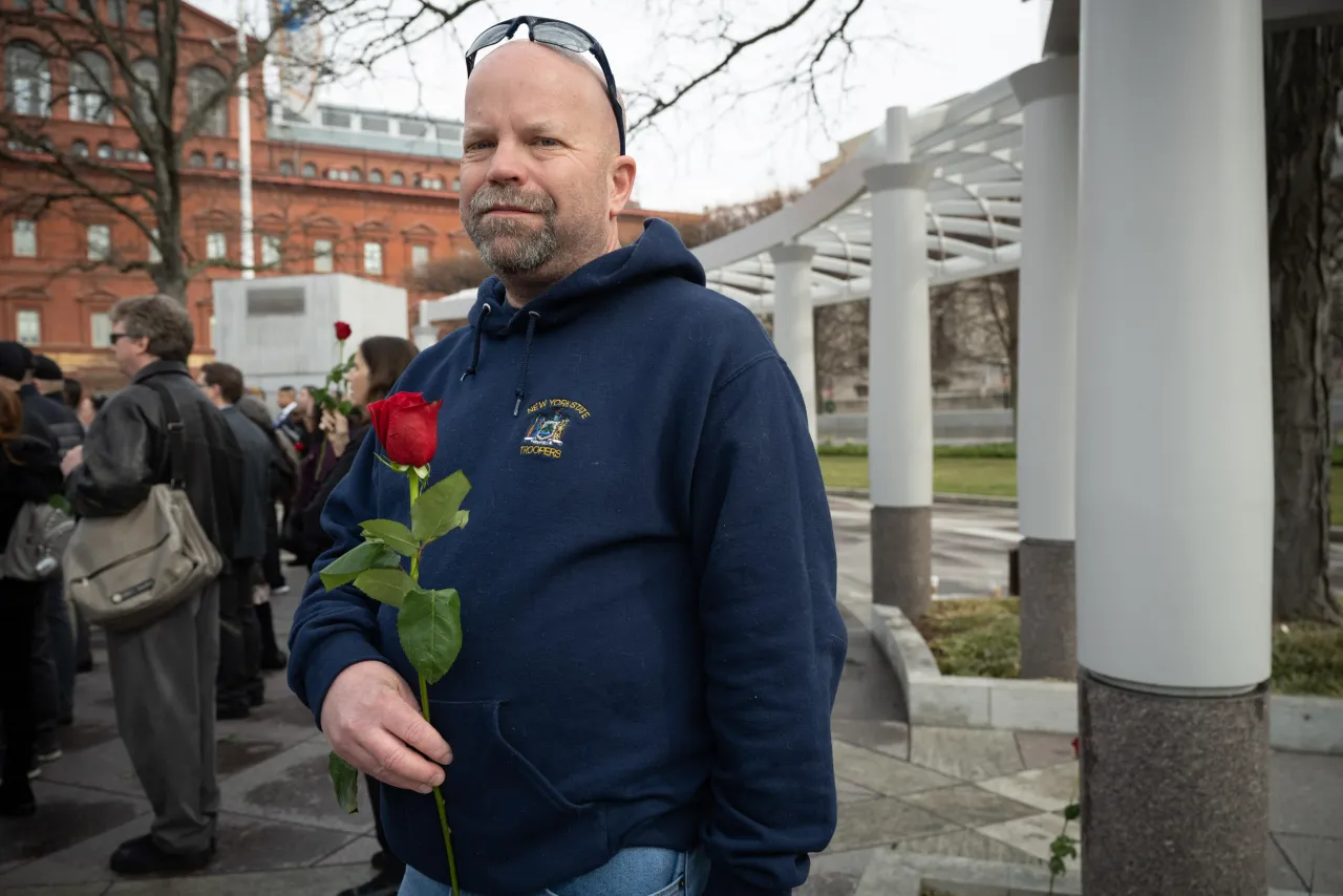 Image: DHS Secretary Alejandro Mayorkas Gives Remarks at NTEU Wreath Laying Ceremony (026)