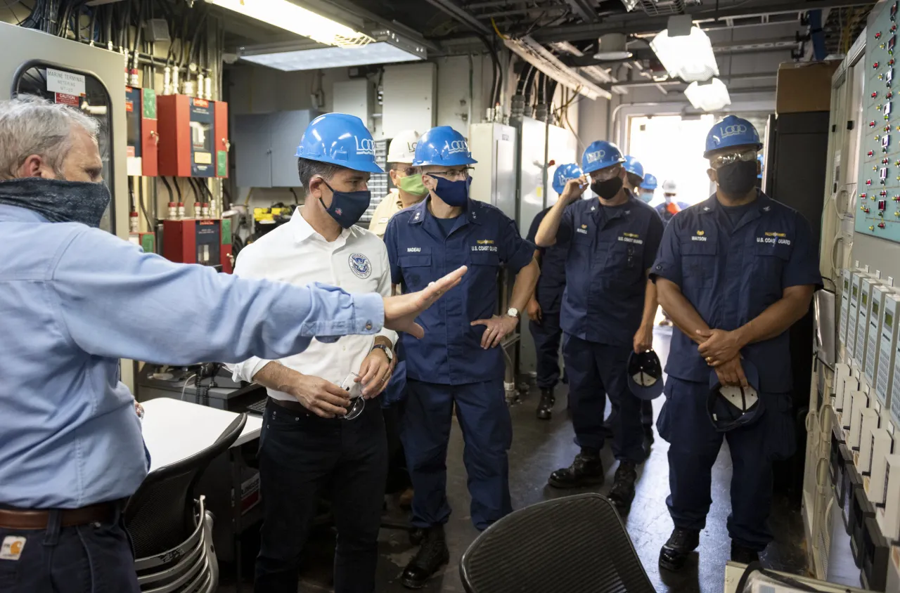 Image: Acting Secretary Wolf Tours Marine Terminal Facility (16)