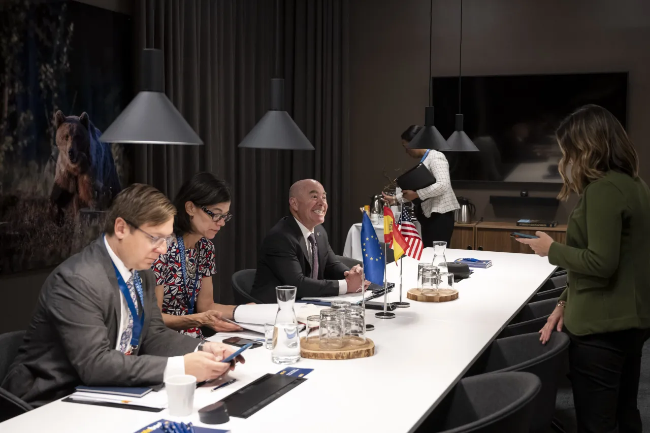 Image: DHS Secretary Alejandro Mayorkas Participates in Bilateral Meeting with the Spanish Minister of Interior (048)