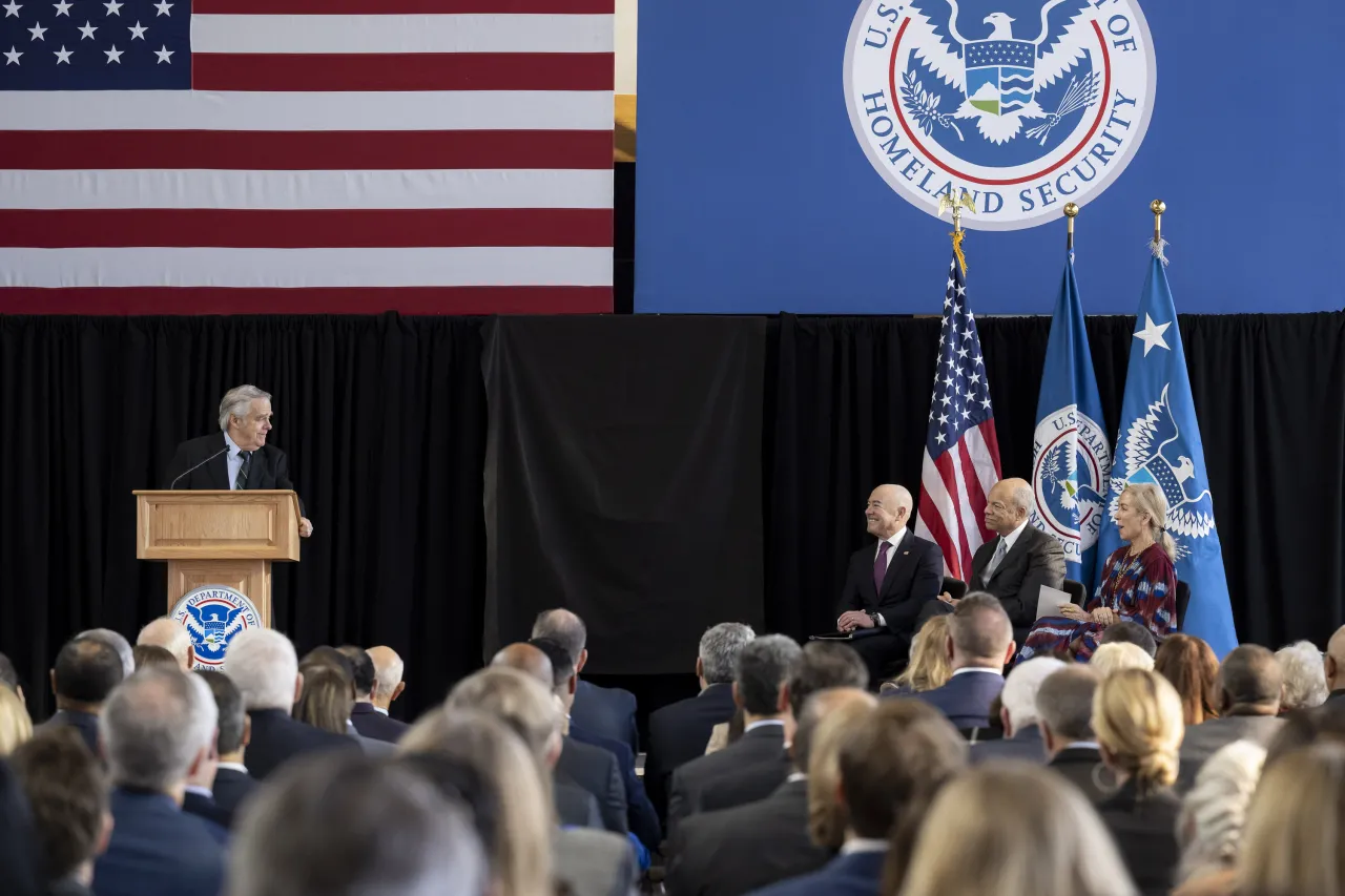 Image: DHS Secretary Jeh Johnson Portrait Unveiling (027)