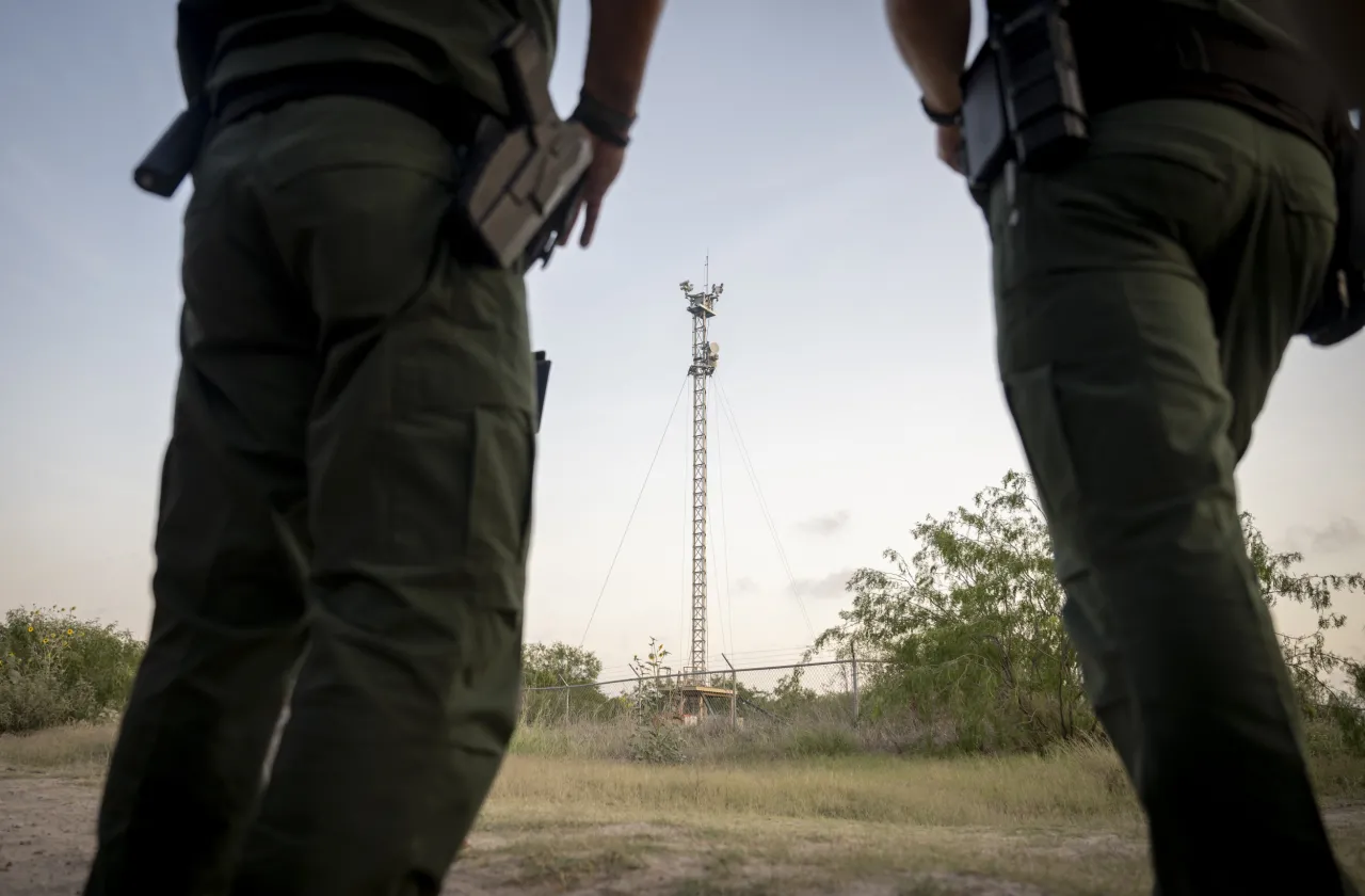 Image: DHS Secretary Alejandro Mayorkas Participates Border Tour with U.S. Border Patrol (017)