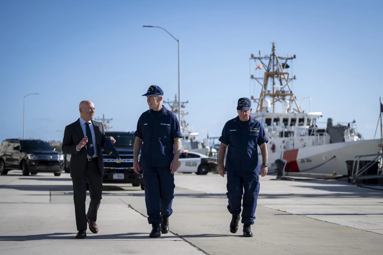 Image: DHS Secretary Alejandro Mayorkas Travels to Miami, Florida (140)