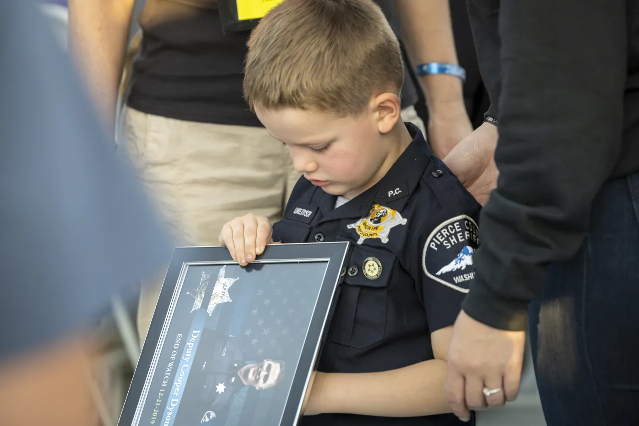 Image: DHS Secretary Alejandro Mayorkas Participates in Candlelight Vigil (09)