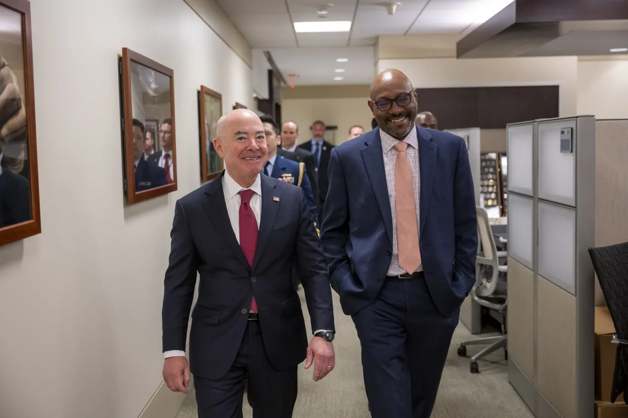 Image: DHS Secretary Alejandro Mayorkas Says Farewell to Acting ICE Director  (002)