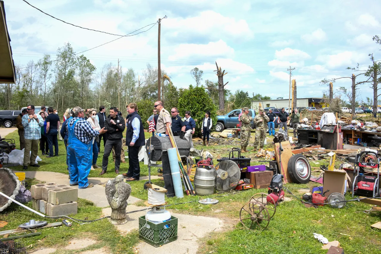 Image: Acting Secretary Wolf Tours Mississippi Tornado Aftermath (5)