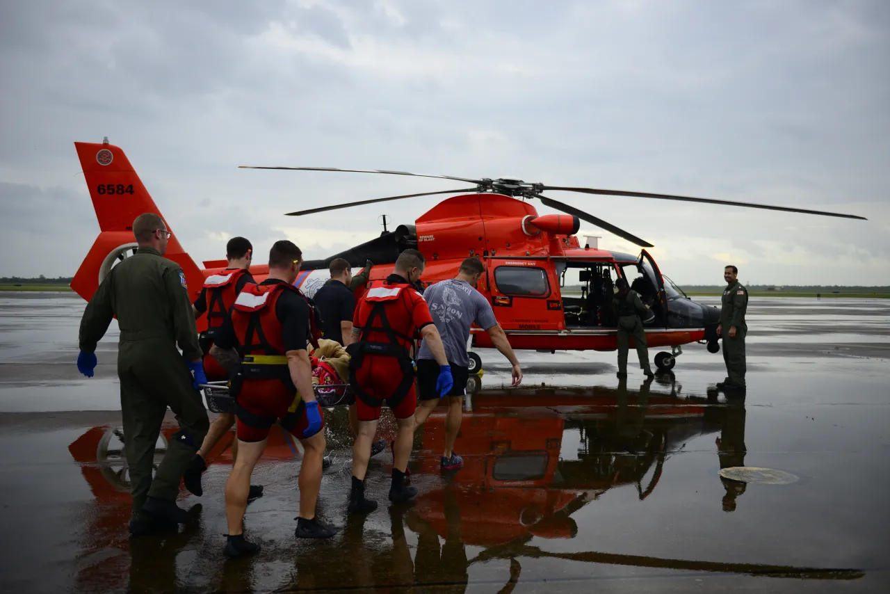 Image: Coast Guard conducts search and rescue in response to Hurricane Harvey