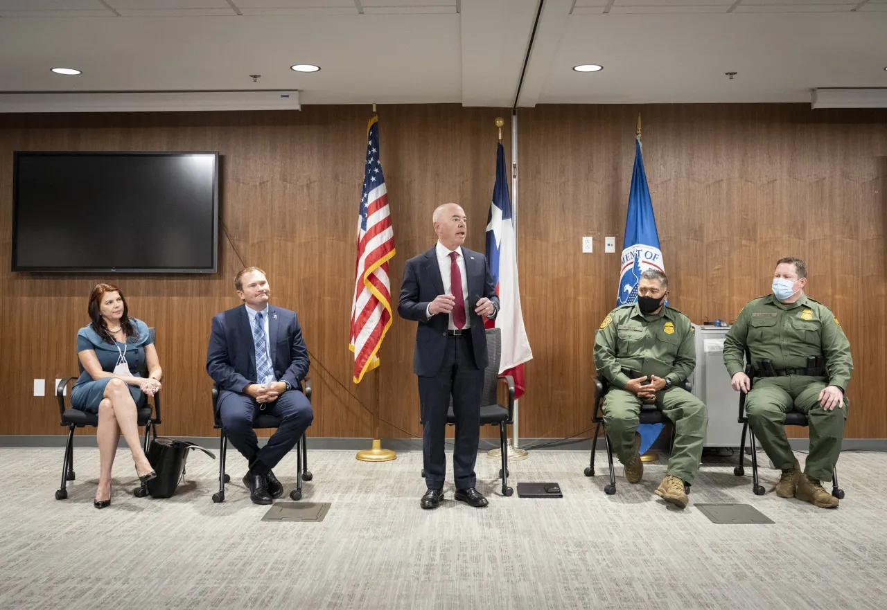 Image: DHS Secretary Alejandro Mayorkas Engages with DHS Employees (006)