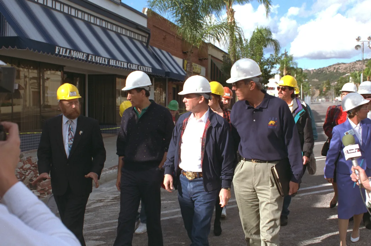 Image: Northridge Earthquake - FEMA officials and politicians tour the damaged area