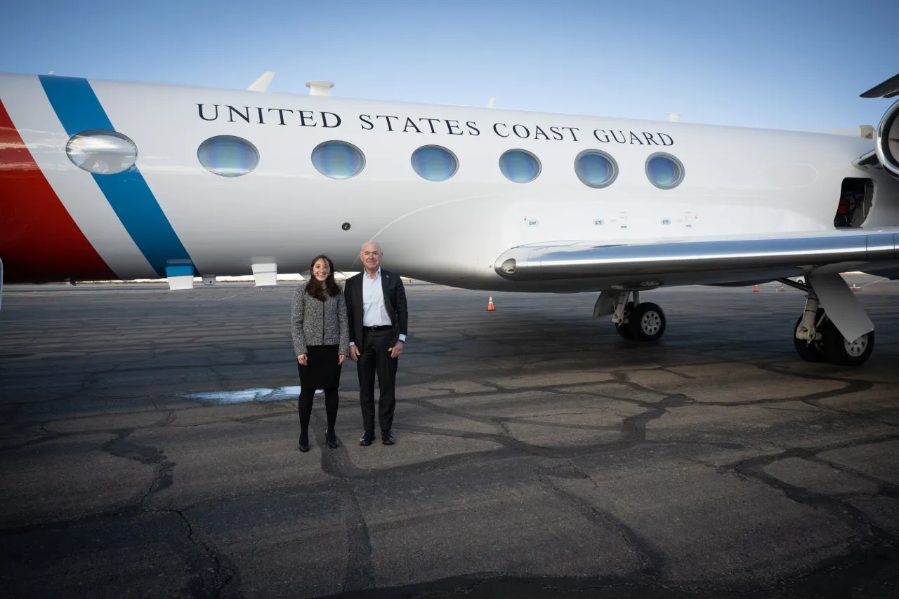 Image: DHS Secretary Alejandro Mayorkas Departs El Paso, TX (045)