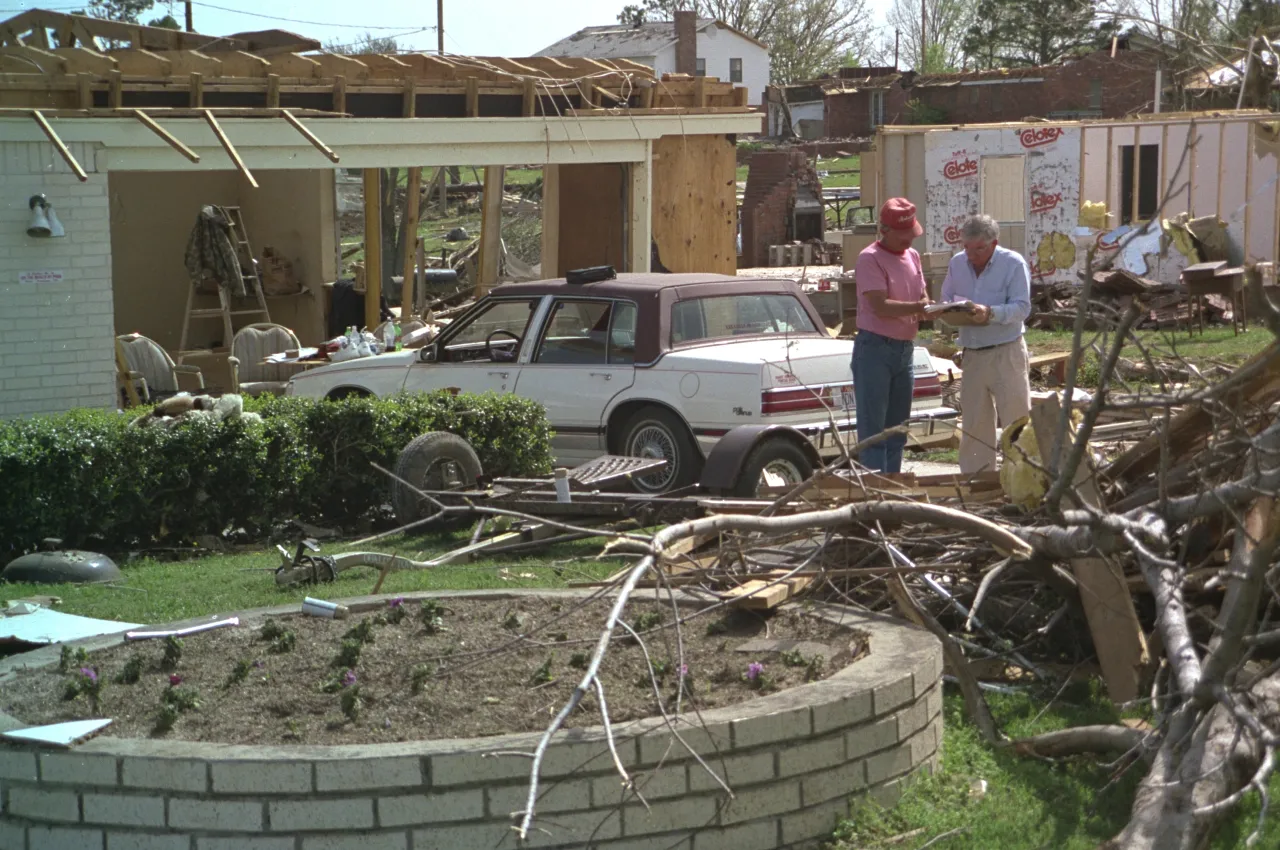 Image: Hurricane Andrew - Houses and Businesses Damaged (36)