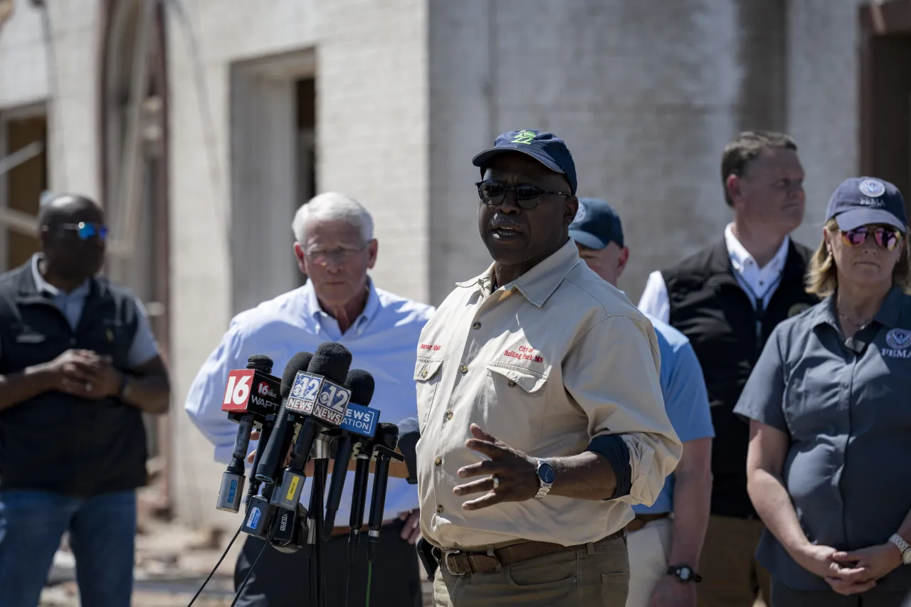 Image: DHS Secretary Alejandro Mayorkas Visits Rolling Fork, Mississippi  (080)