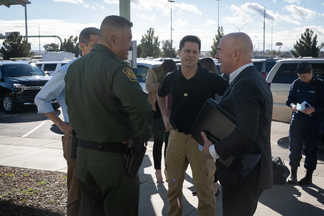 Image: DHS Secretary Alejandro Mayorkas Visits USBP El Paso Station (013)