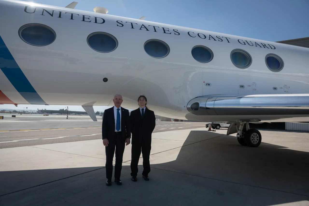 Image: DHS Secretary Alejandro Mayorkas Travels to San Diego, CA (036)