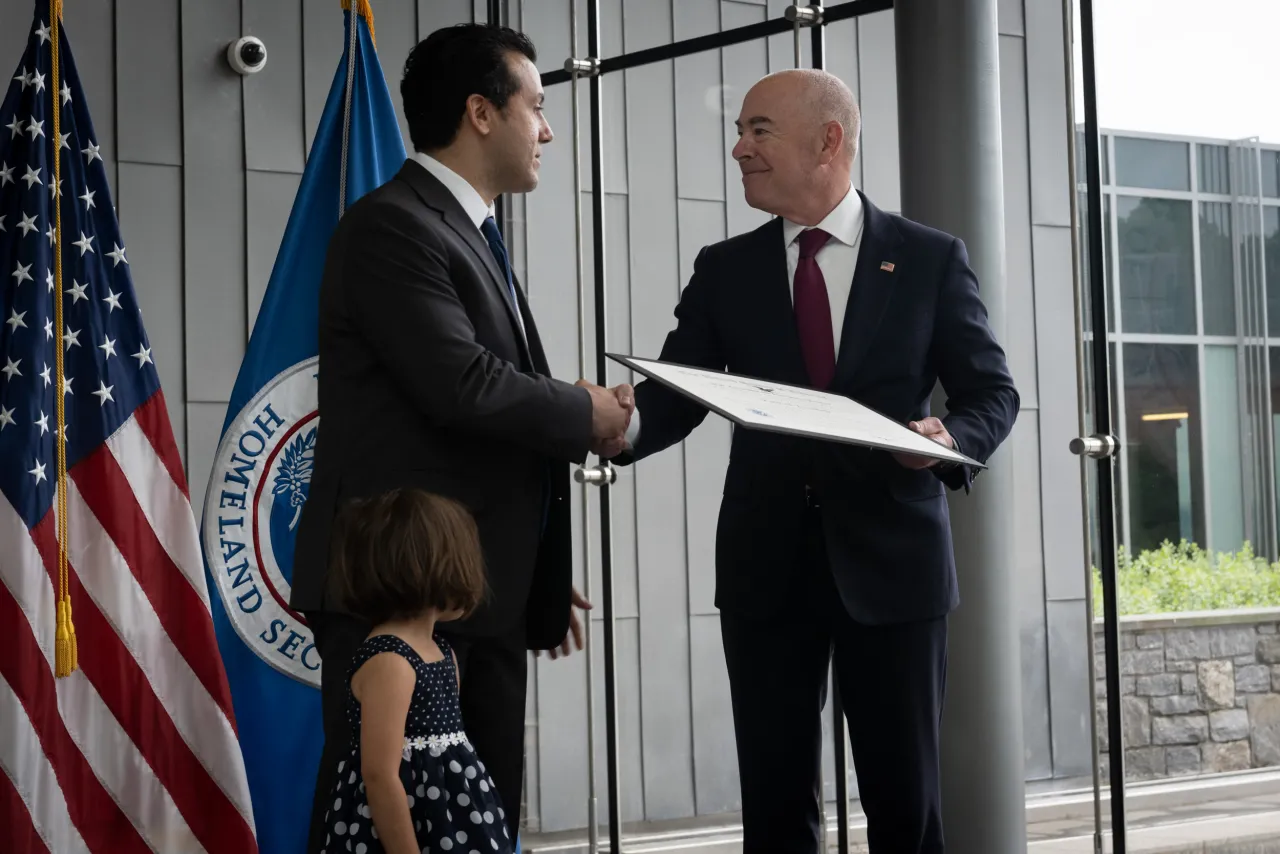 Image: DHS Secretary Alejandro Mayorkas Presents Outstanding American by Choice Award (09)