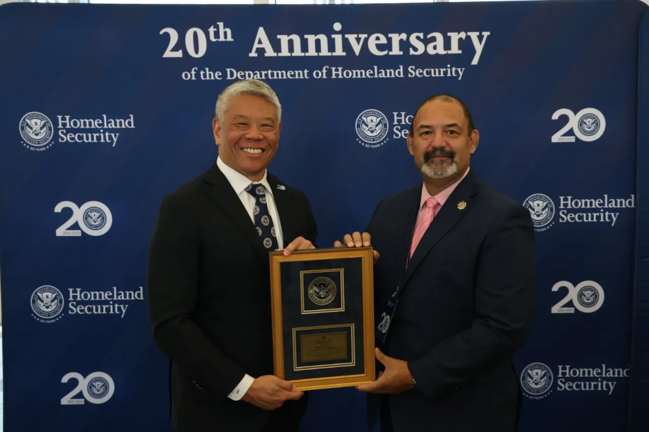 Image: DHS Deputy Secretary John Tien Presents Secretary Awards in Miami, FL (023)
