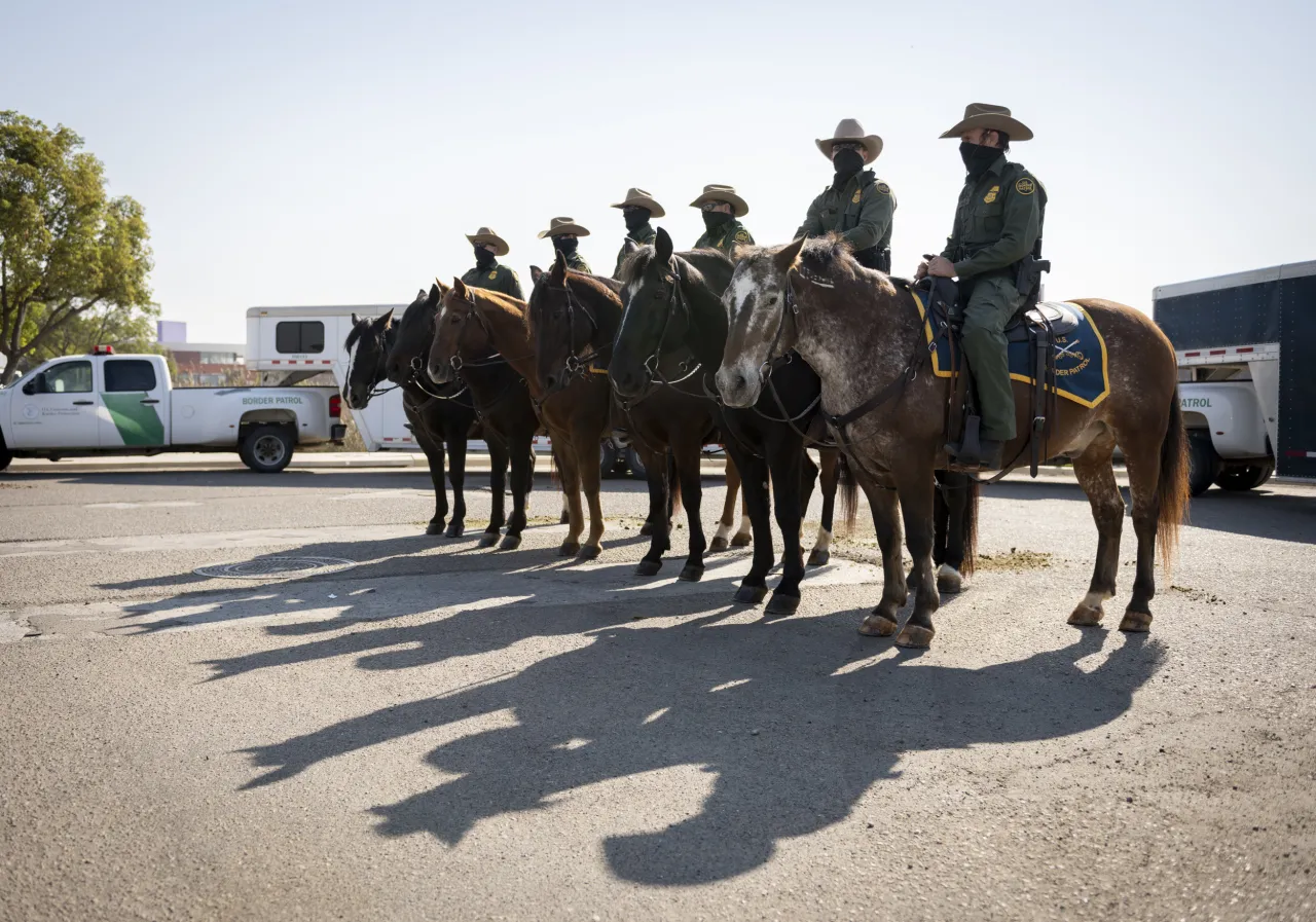 Image: Acting Secretary Wolf Participates in an Operational Brief and ATV Tour of the Border Wall (43)