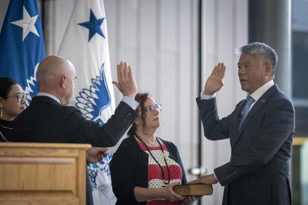 Image: DHS Secretary Alejandro Mayorkas Conducts Swearing-In Ceremony for John Tien (15)