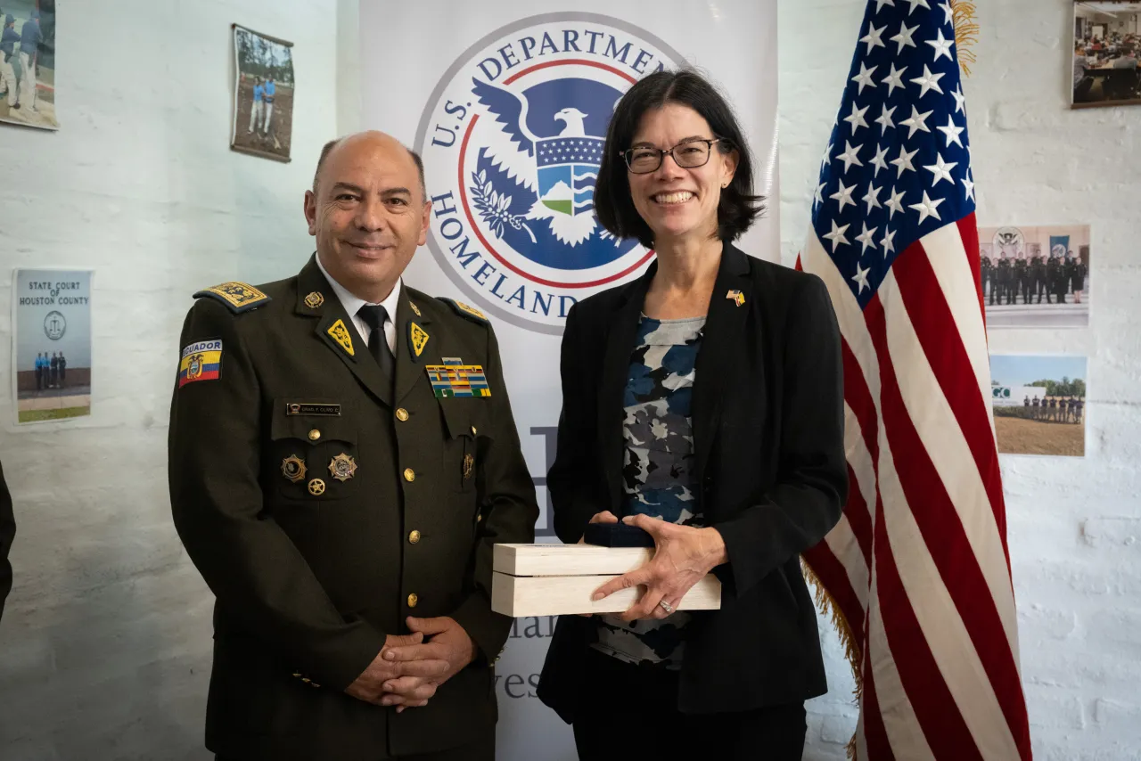 Image: DHS Secretary Alejandro Mayorkas Visits TCIU (020)