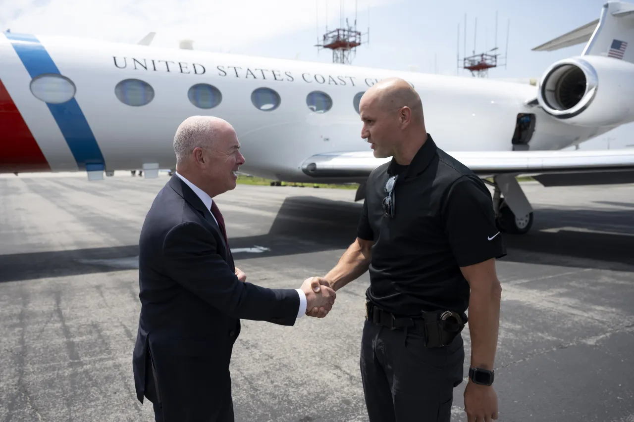 Image: DHS Secretary Alejandro Mayorkas Departs NY for DC (093)