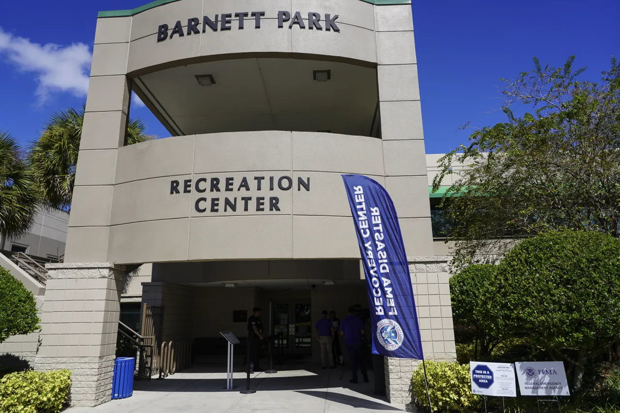 Image: FEMA Disaster Recovery Center in Orlando (8)