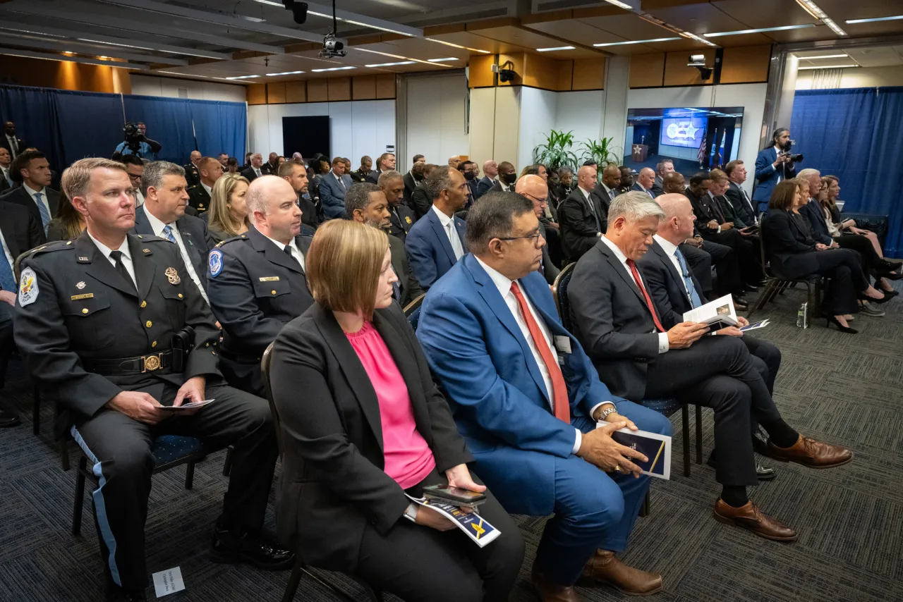 Image: DHS Secretary Alejandro Mayorkas Swears In Director of USSS (010)