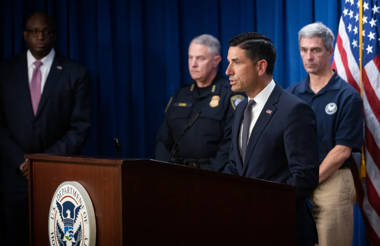 Image: DHS Press Briefing on Shooting of FPS Officers in California (2)