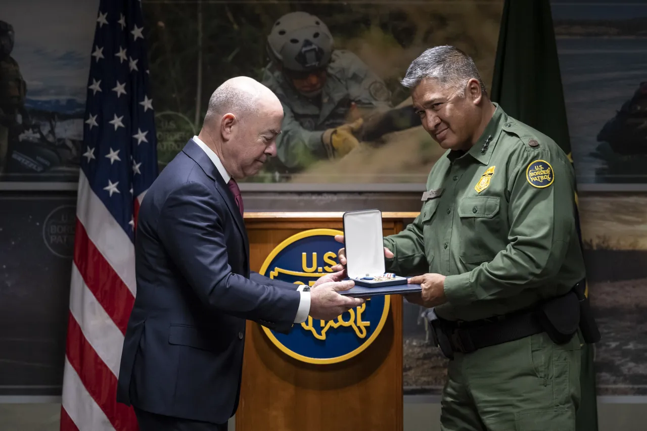 Image: DHS Secretary Alejandro Mayorkas Says Farewell to CBP Deputy Commissioner and Chief Ortiz    (013)