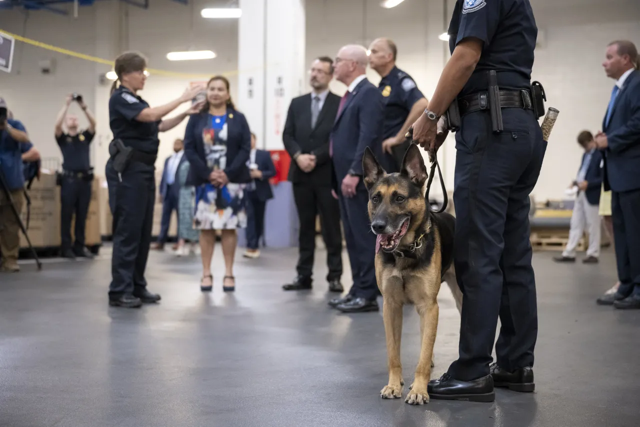 Image: DHS Secretary Alejandro Mayorkas Tours the CBP IMF at JFK (064)