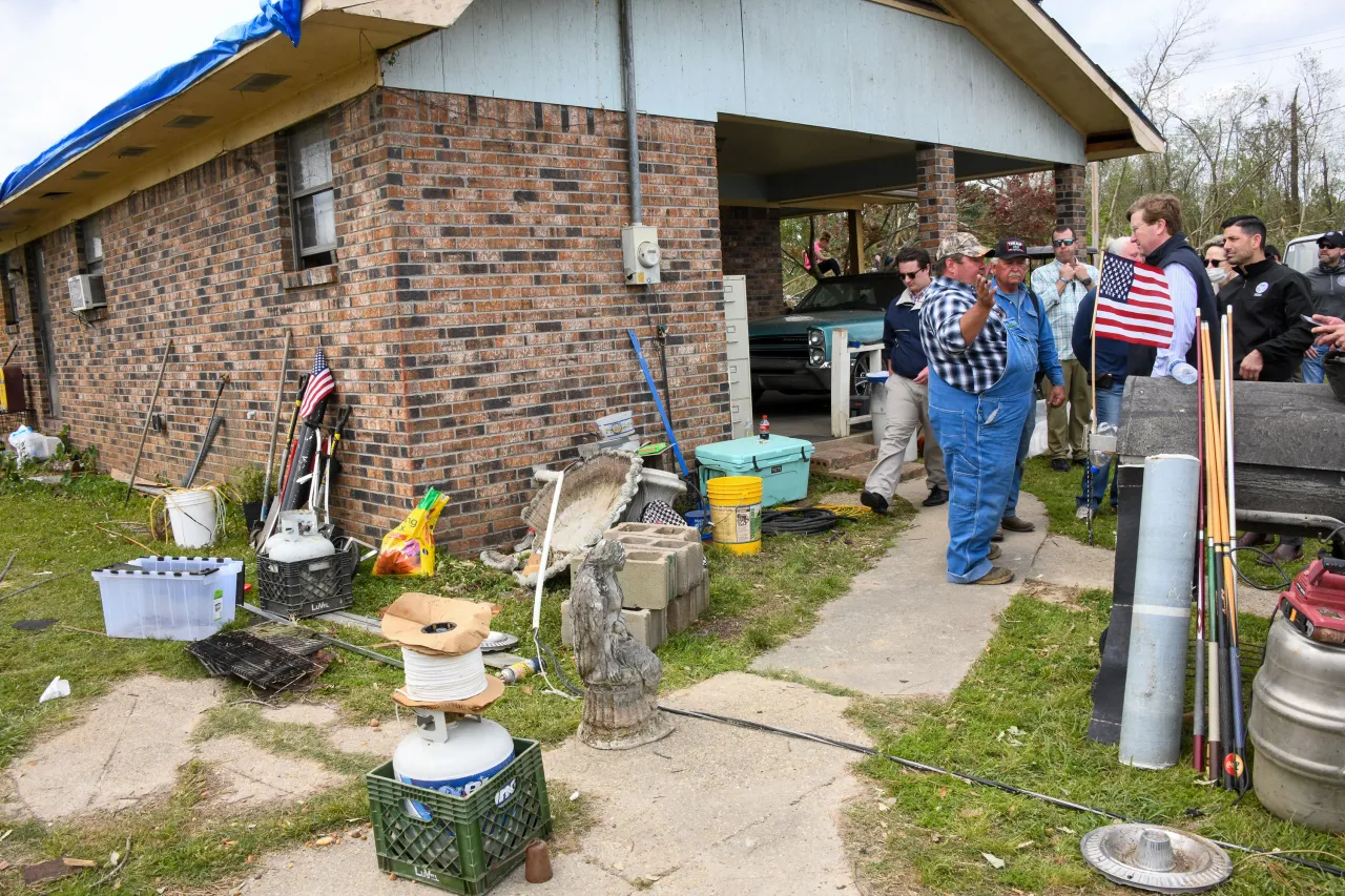 Image: Acting Secretary Wolf Tours Mississippi Tornado Aftermath (7)