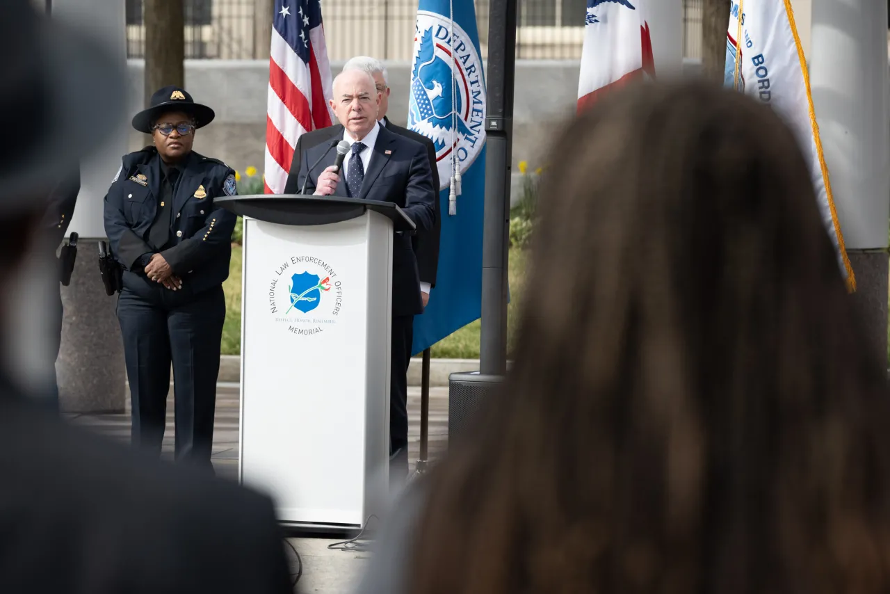 Image: DHS Secretary Alejandro Mayorkas Gives Remarks at NTEU Wreath Laying Ceremony (038)