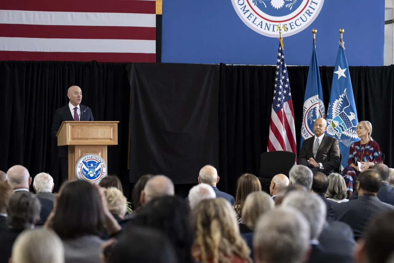 Image: DHS Secretary Jeh Johnson Portrait Unveiling (029)