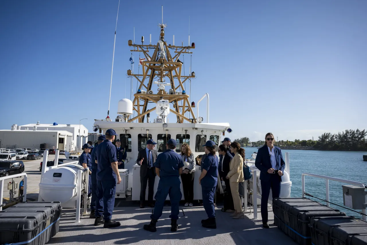 Image: DHS Secretary Alejandro Mayorkas Travels to Miami, Florida (122)