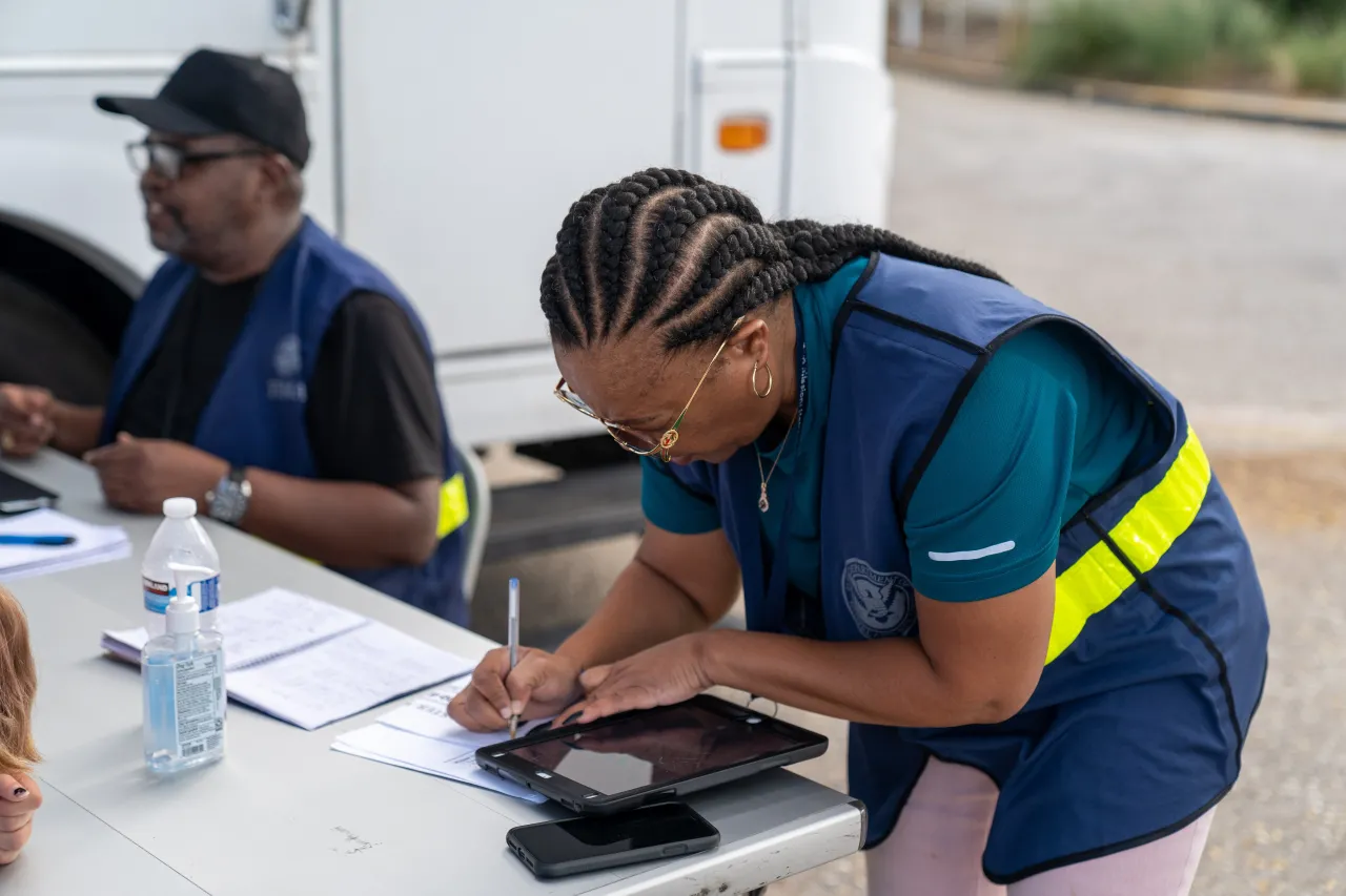 Image: FEMA Individua Assistance in Charlotte County, Florida (6)