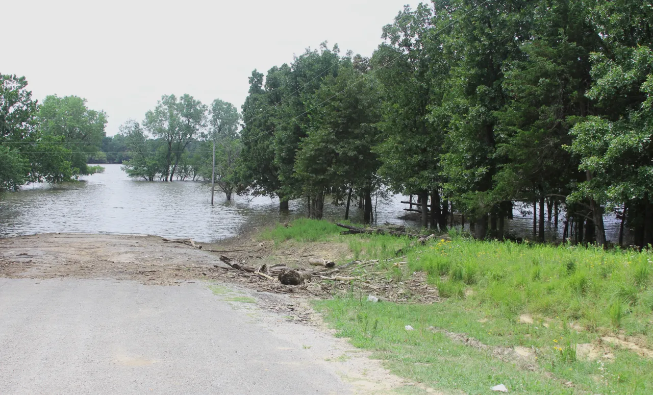 Image: Road Closed to Beach