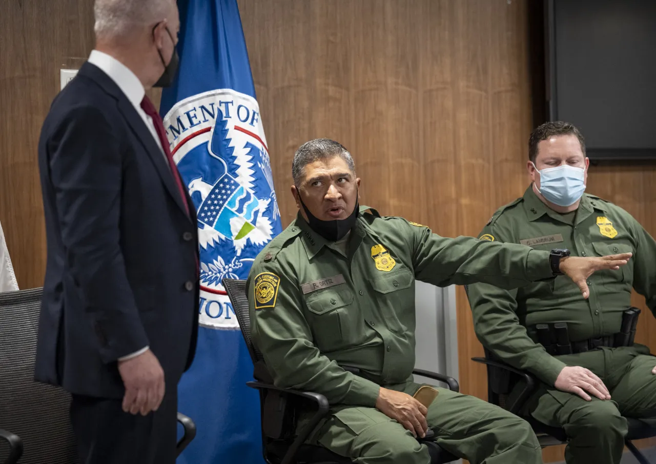 Image: DHS Secretary Alejandro Mayorkas Engages with DHS Employees (021)