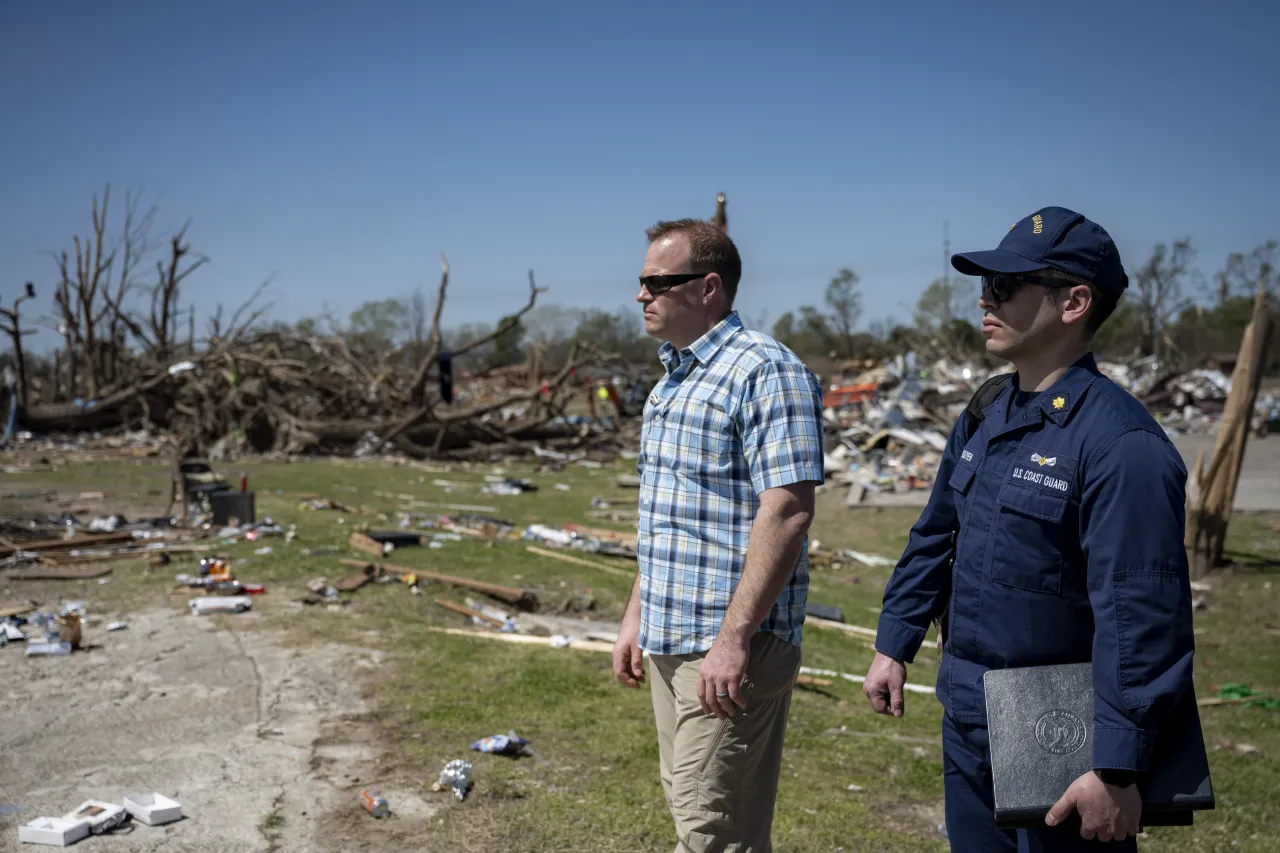 Image: DHS Secretary Alejandro Mayorkas Visits Rolling Fork, Mississippi  (076)