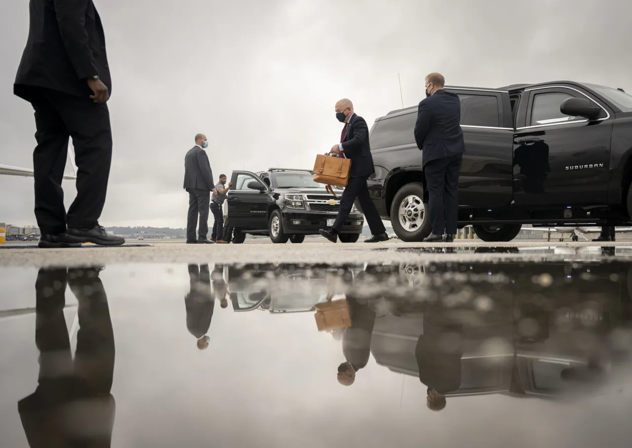 Image: DHS Secretary Alejandro Departs DCA to New York City (6)