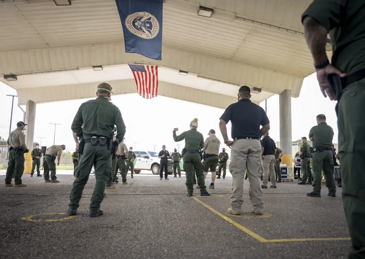 Image: DHS Secretary Alejandro Mayorkas Addresses Border Patrol Personn
