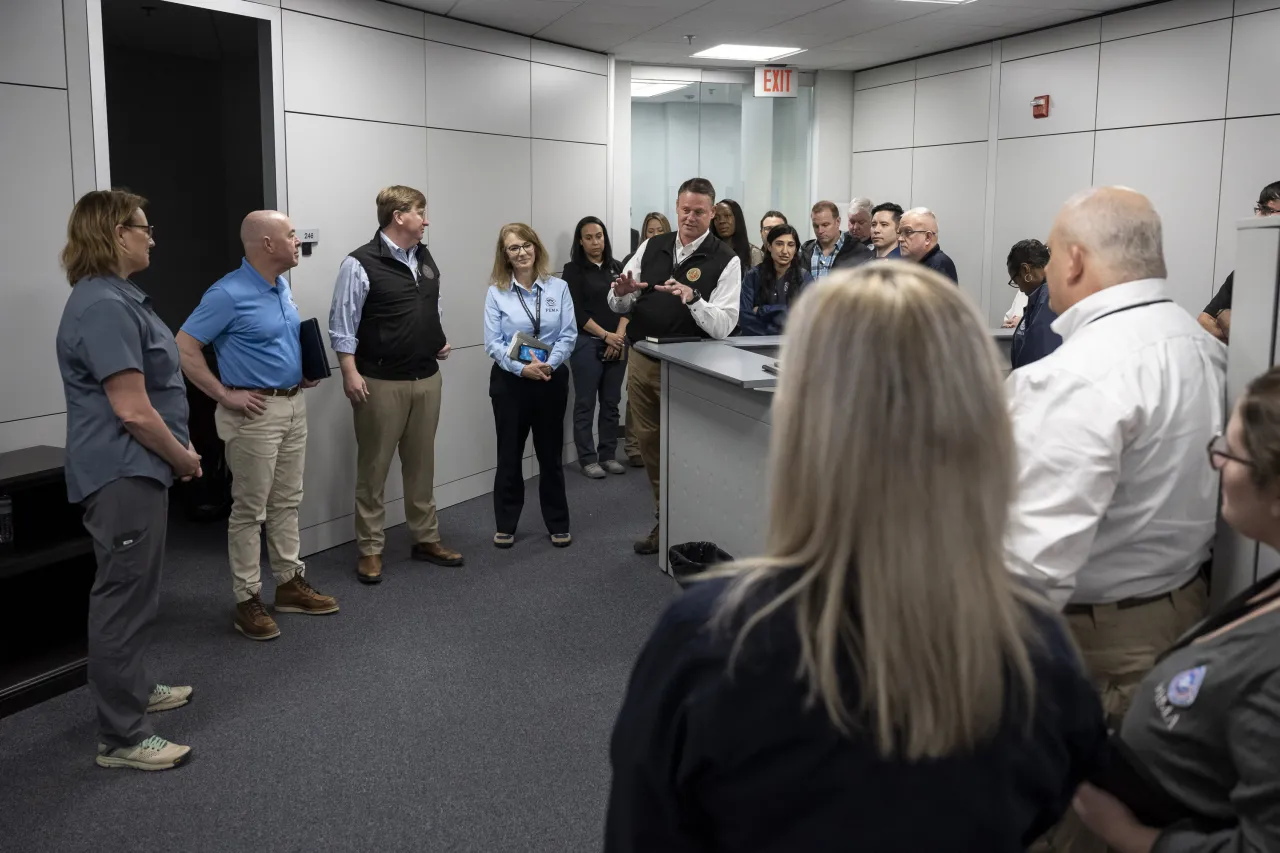 Image: DHS Secretary Alejandro Mayorkas Visits Rolling Fork, Mississippi  (021)