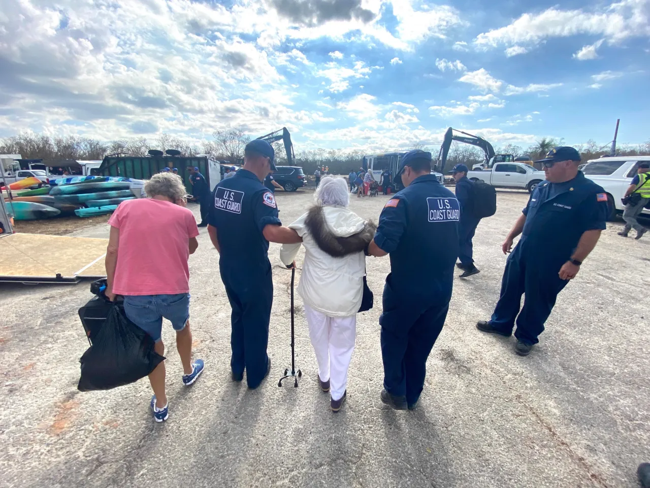 Image: FEMA and US Coast Guard Help Hurricane Ian Survivors (4)