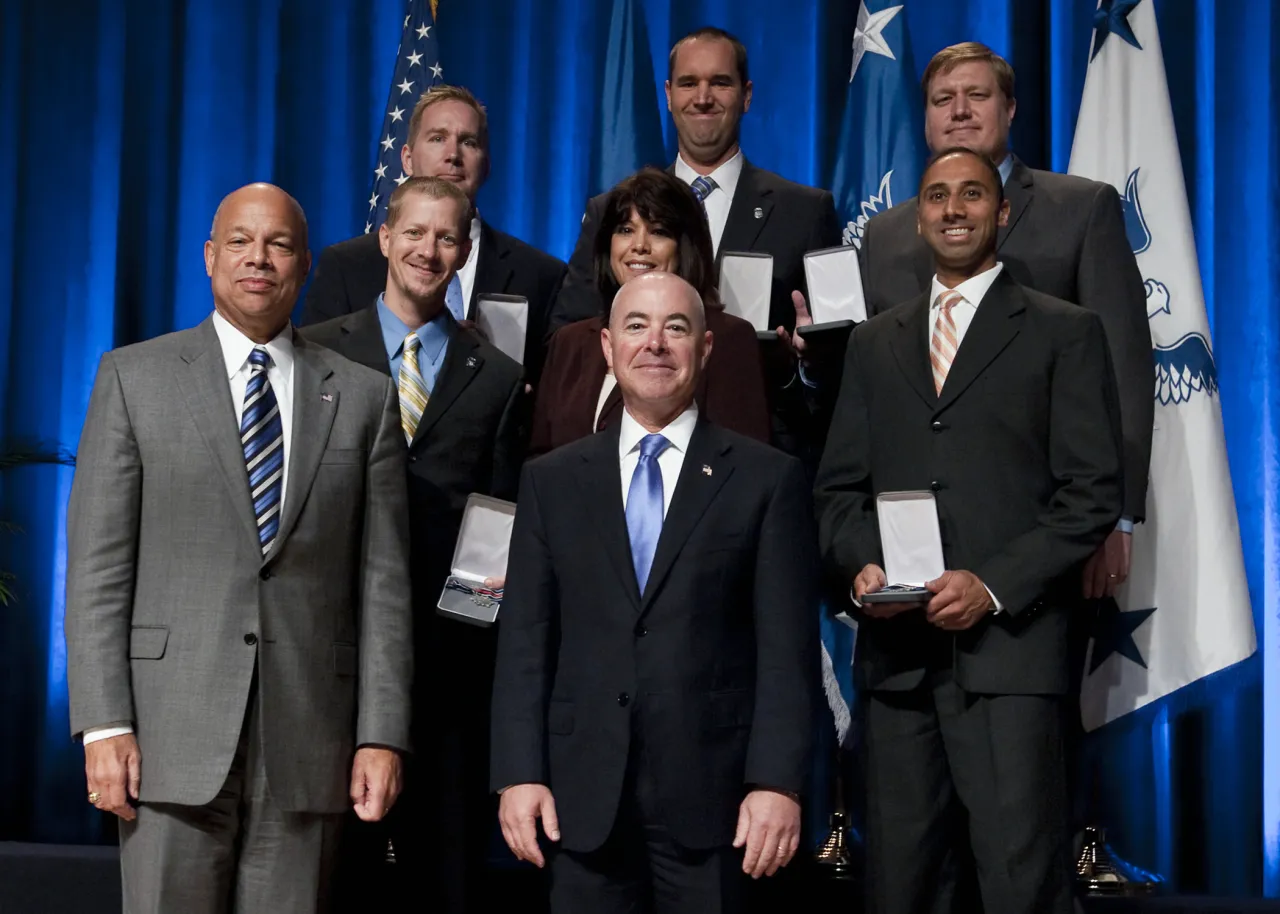 Image: The Secretary's Meritorious Service Award 2014 - Infosys Investigative Team
