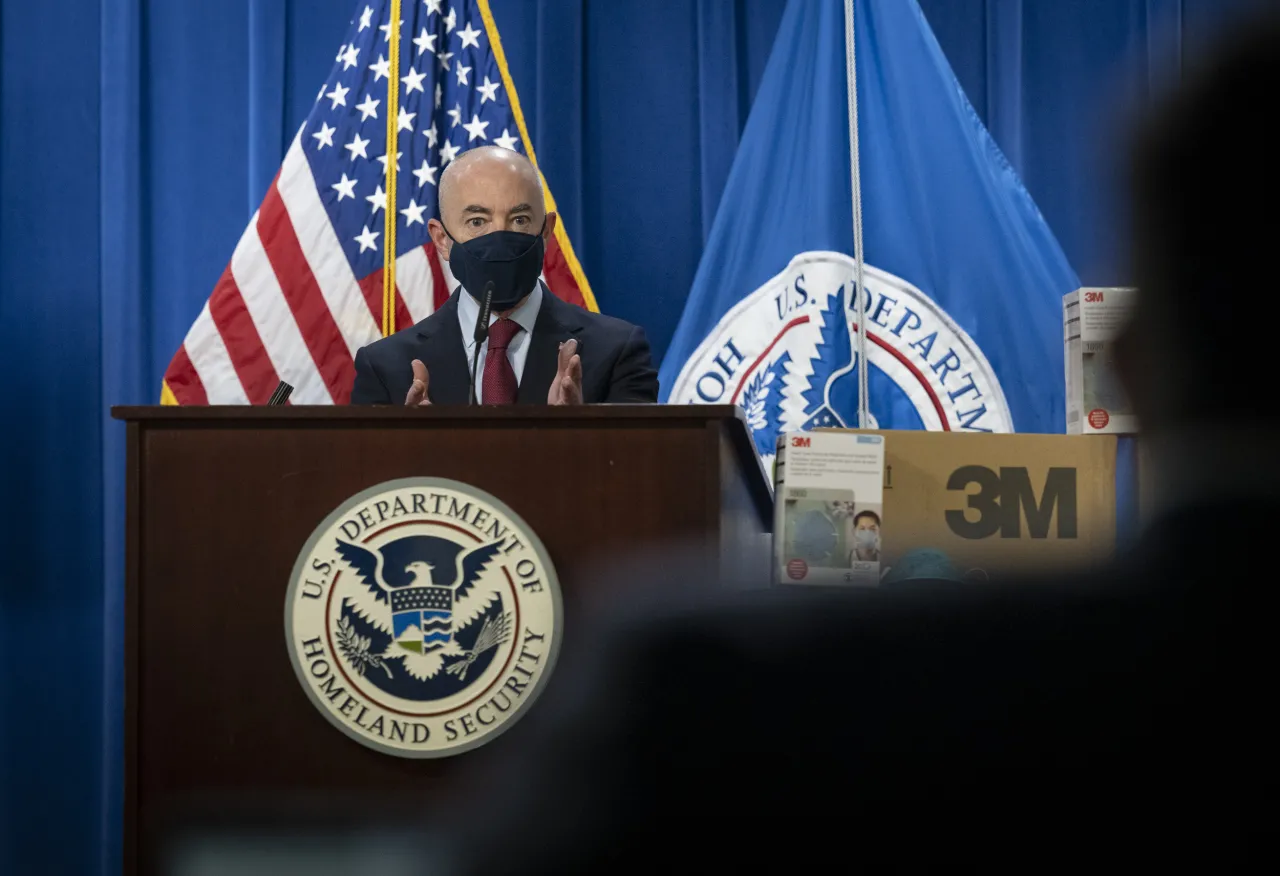 Image: DHS Secretary Mayorkas Press Conference on Counterfeit N95 Masks (20)