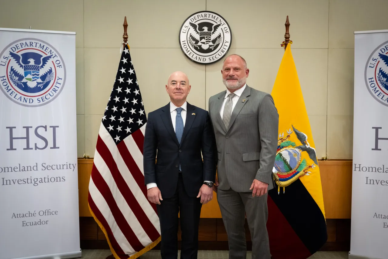 Image: DHS Secretary Alejandro Mayorkas Meets DHS Staff and Marine Detachment in Ecuador (039)