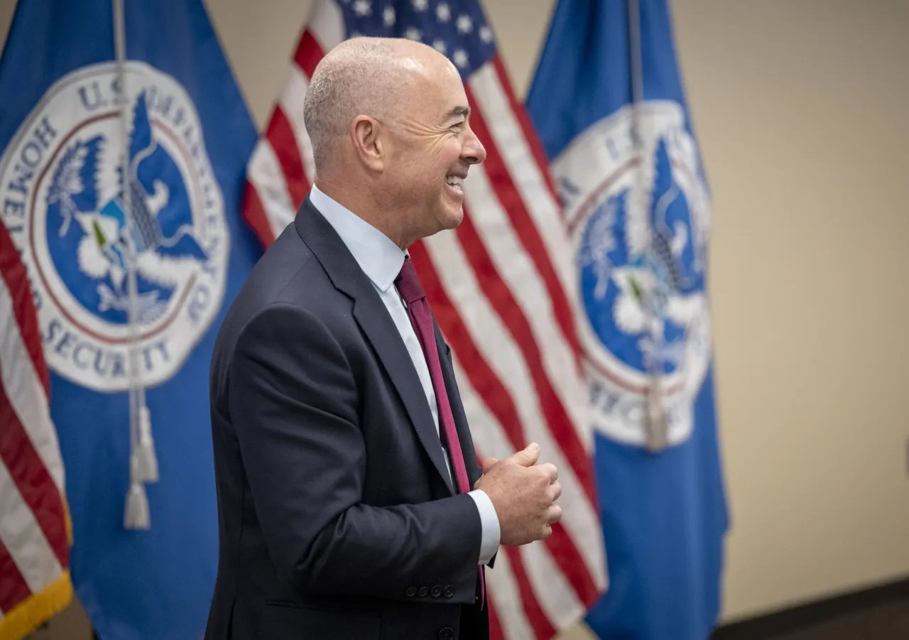 Image: DHS Secretary Alejandro Mayorkas Presents an Award to MaryAnn Tierney (17)