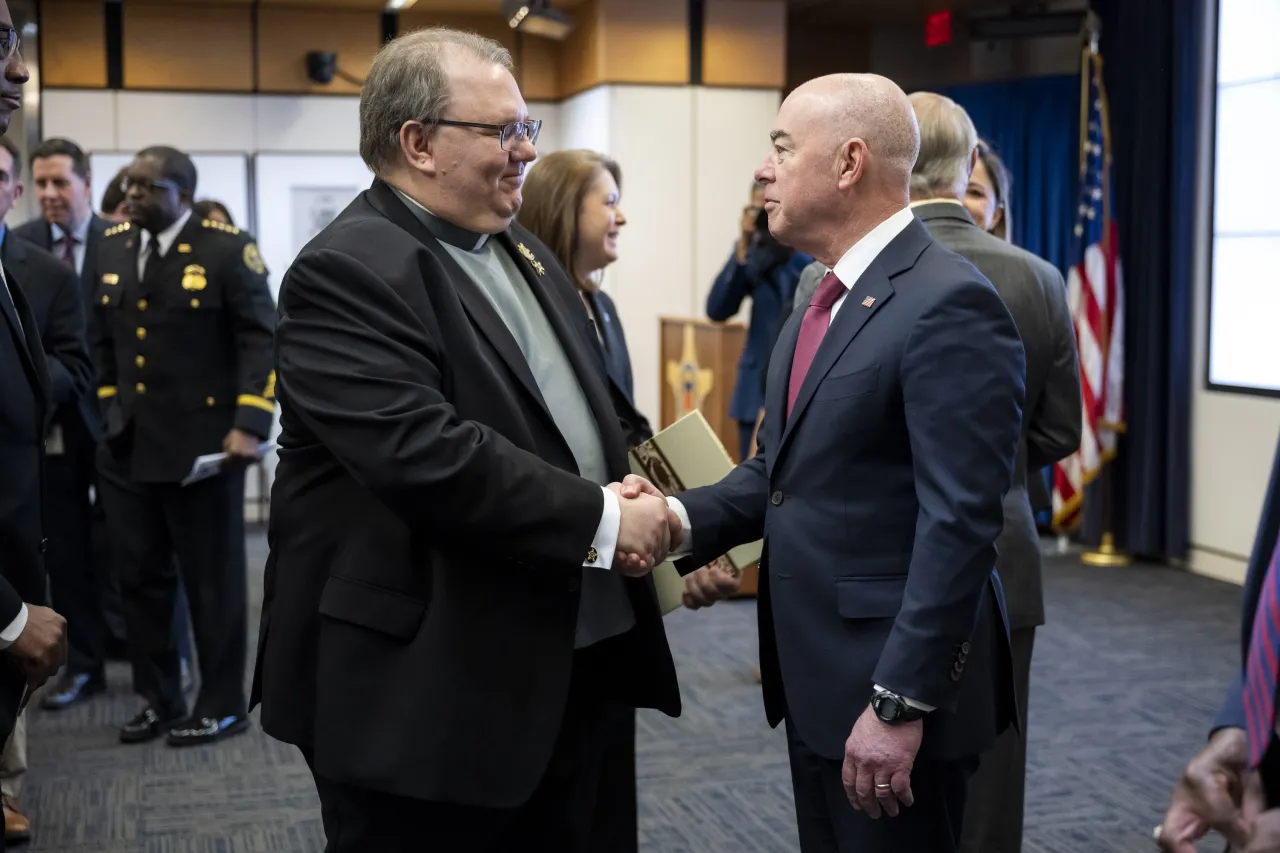 Image: DHS Secretary Alejandro Mayorkas Attends USSS Wall of Honor Ceremony  (029)