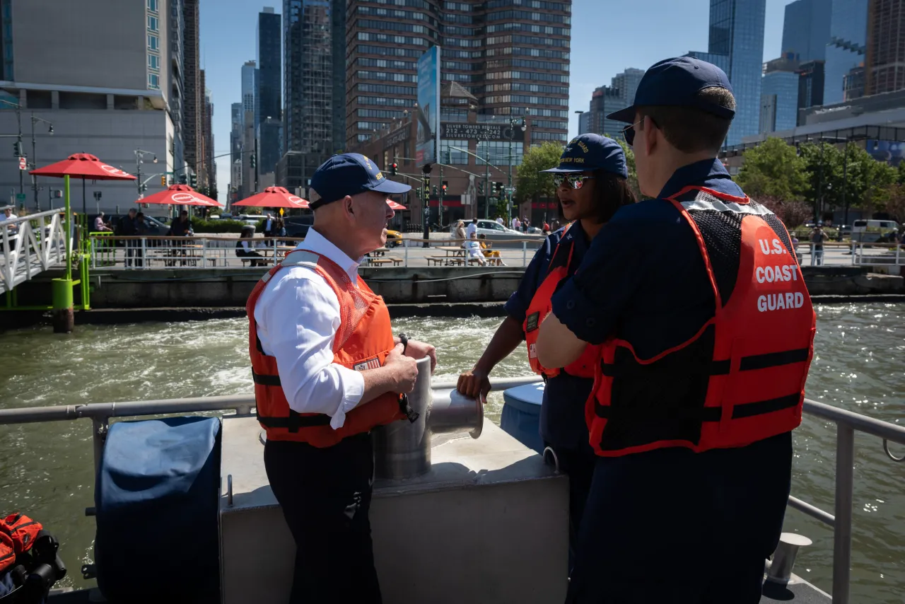 Image: DHS Secretary Alejandro Mayorkas Travels to NY and NJ (007)