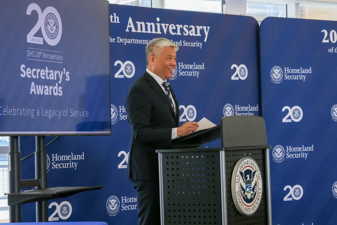 Image: DHS Deputy Secretary John Tien Presents Secretary Awards in Miami, FL (015)