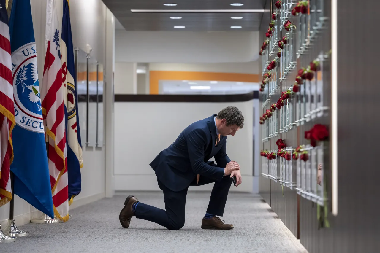 Image: DHS Secretary Alejandro Mayorkas Attends ICE Valor Memorial and Wreath Laying  (055)