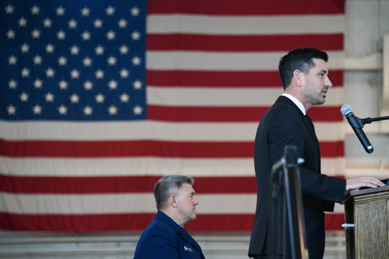 Image: US Coast Guard Service Secretary Recognition Ceremony (3)